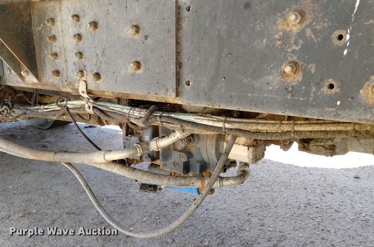 image for item DP3376 2002 Volvo VHD feed mixer truck