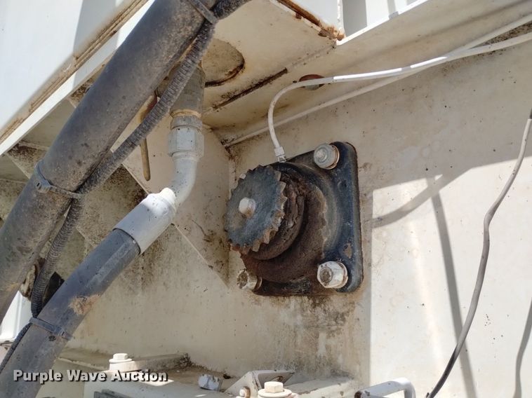 image for item DP3376 2002 Volvo VHD feed mixer truck