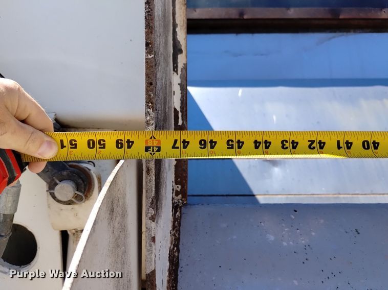 image for item DP3376 2002 Volvo VHD feed mixer truck