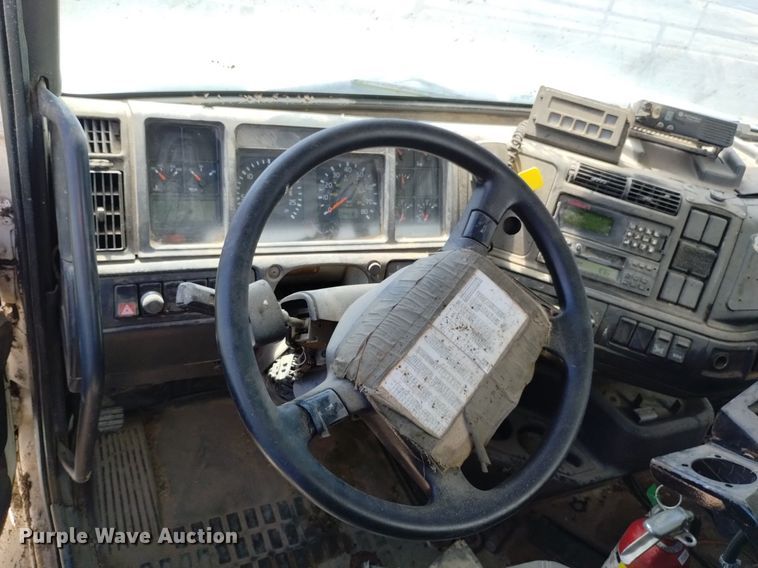 image for item DP3376 2002 Volvo VHD feed mixer truck