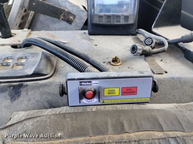 image for item DP3376 2002 Volvo VHD feed mixer truck