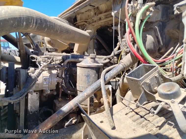 image for item DP3376 2002 Volvo VHD feed mixer truck