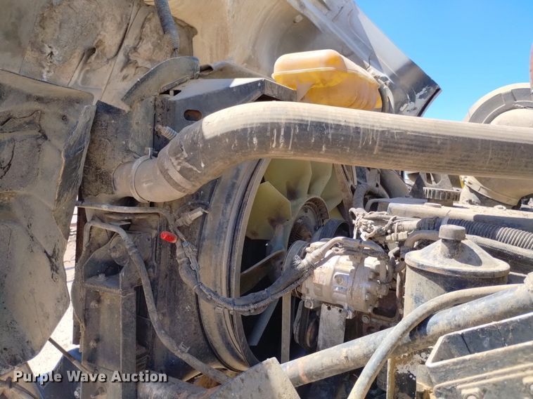 image for item DP3376 2002 Volvo VHD feed mixer truck