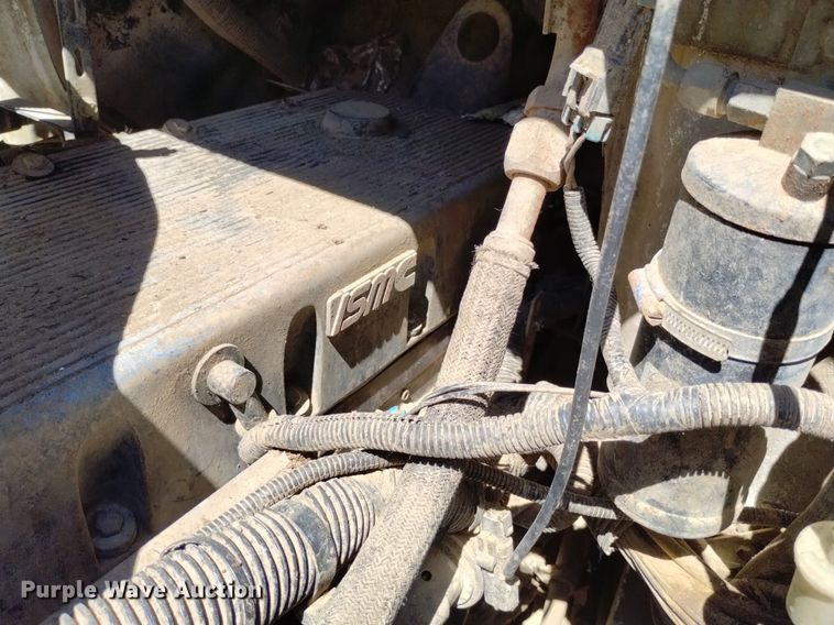 image for item DP3376 2002 Volvo VHD feed mixer truck