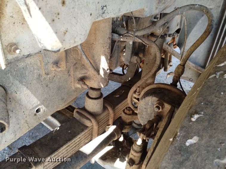 image for item DP3376 2002 Volvo VHD feed mixer truck