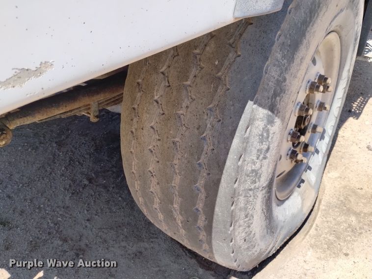 image for item DP3376 2002 Volvo VHD feed mixer truck