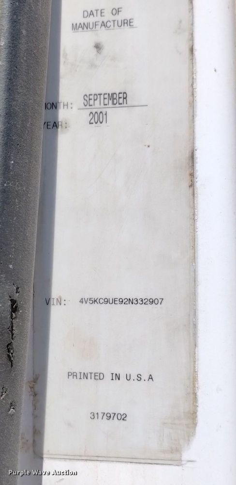 image for item DP3376 2002 Volvo VHD feed mixer truck