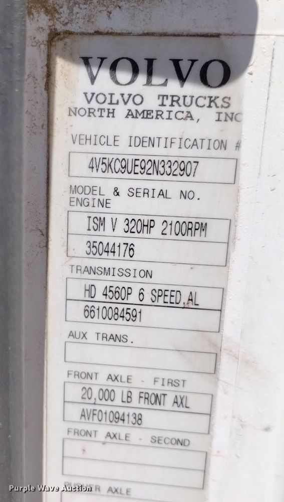 image for item DP3376 2002 Volvo VHD feed mixer truck