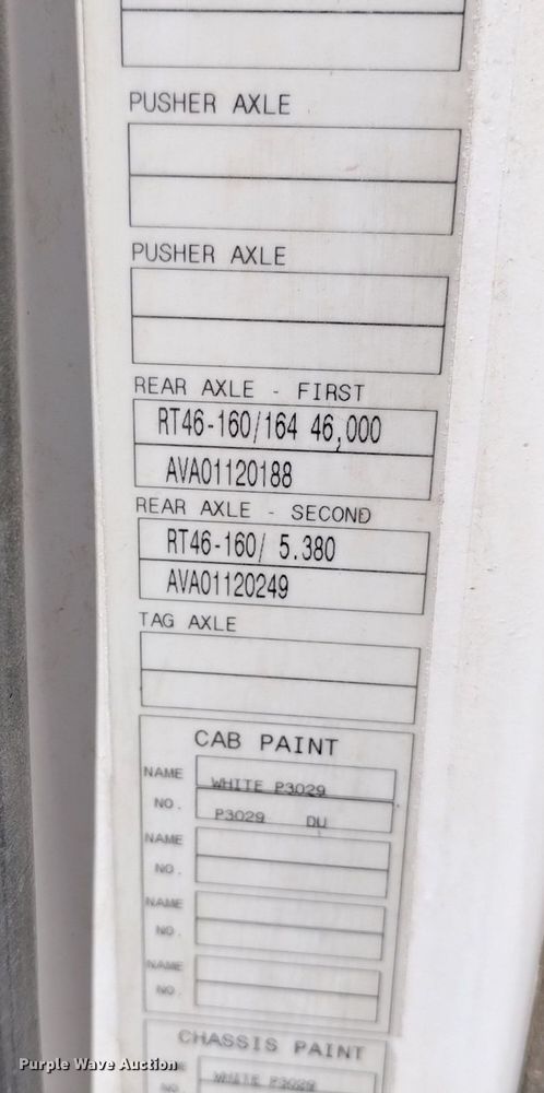 image for item DP3376 2002 Volvo VHD feed mixer truck