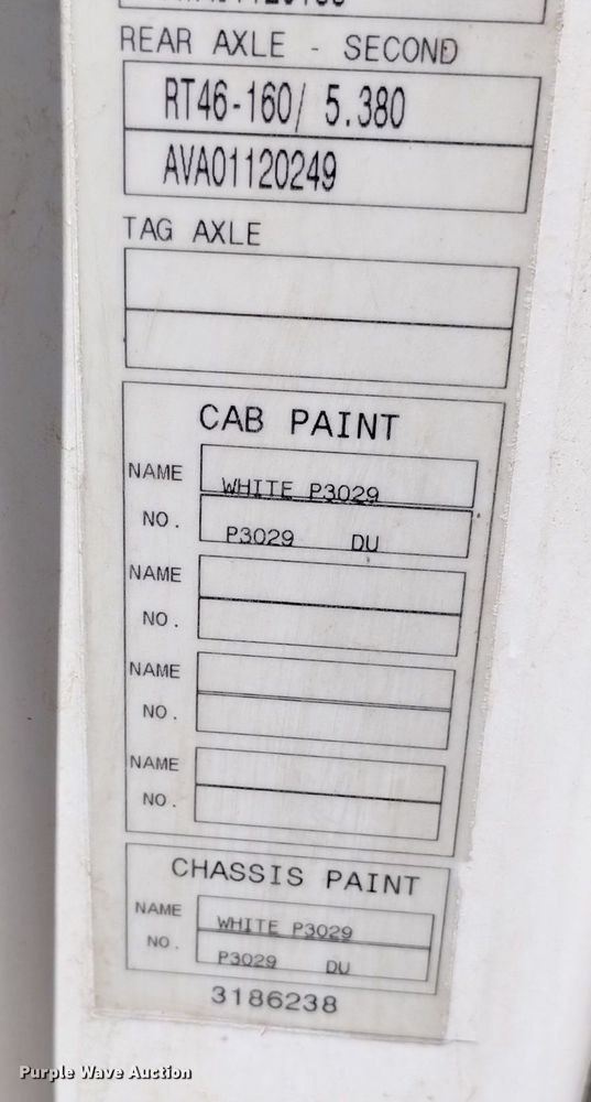 image for item DP3376 2002 Volvo VHD feed mixer truck