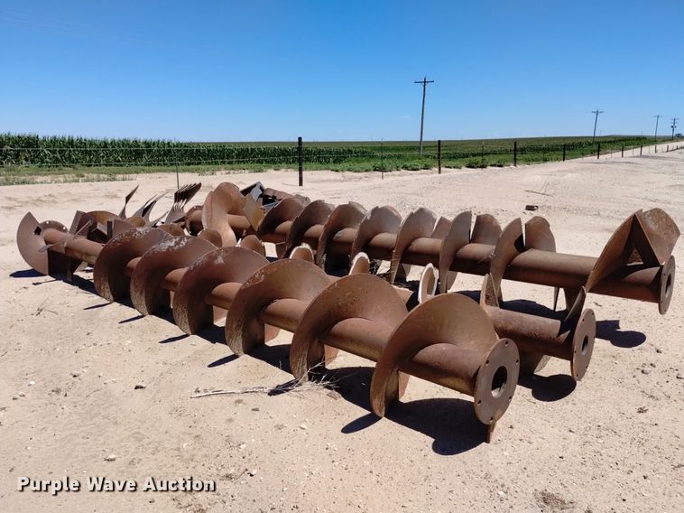 image for item DP3376 2002 Volvo VHD feed mixer truck