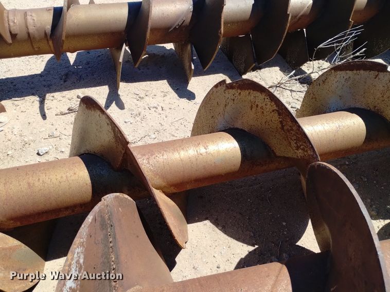 image for item DP3376 2002 Volvo VHD feed mixer truck