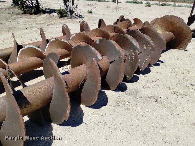 image for item DP3376 2002 Volvo VHD feed mixer truck