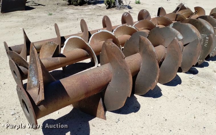 image for item DP3376 2002 Volvo VHD feed mixer truck