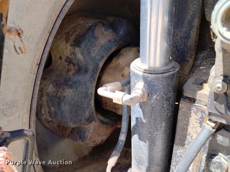 image for item DP3377 2010 Case IH 215 Magnum  MFWD tractor