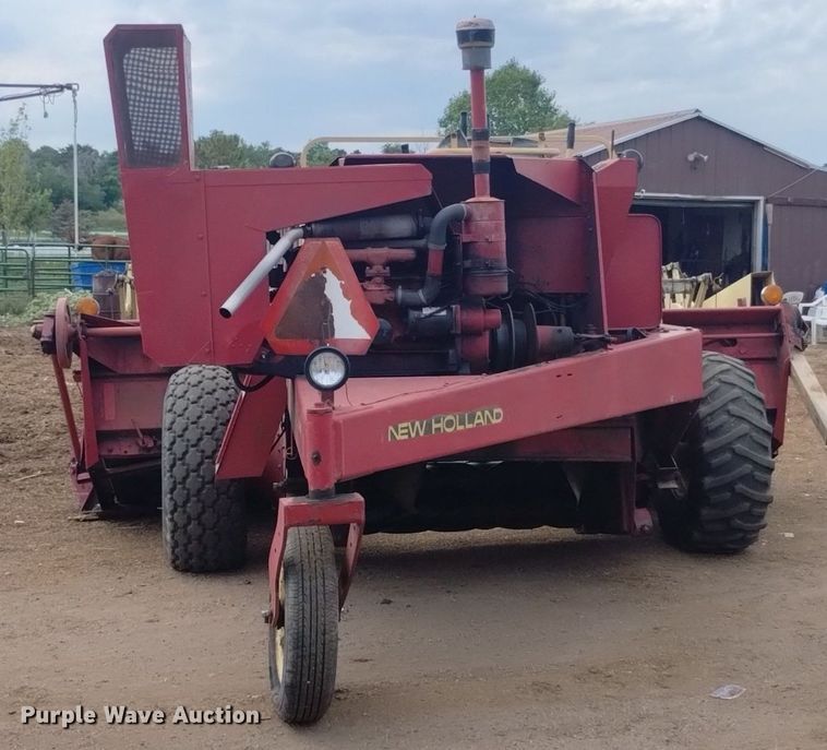 image for item DP3397 New Holland 903  swather / windrower