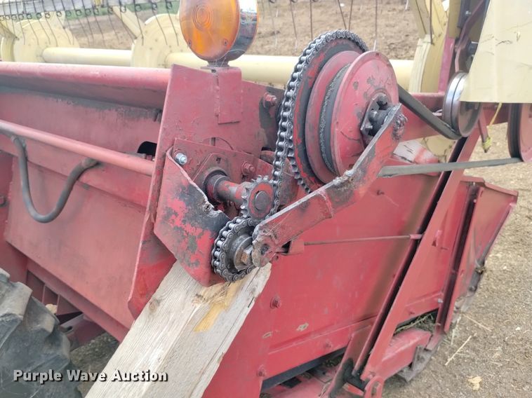 image for item DP3397 New Holland 903  swather / windrower