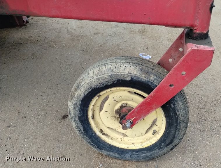 image for item DP3397 New Holland 903  swather / windrower