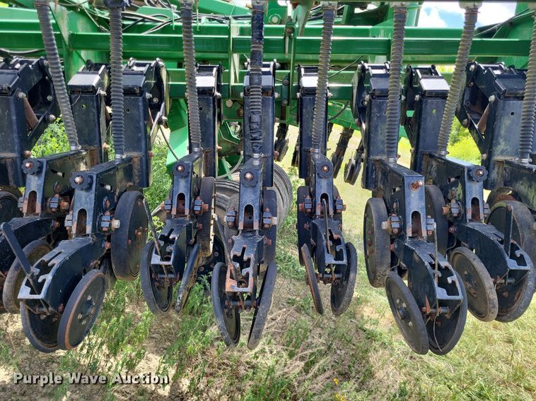 image for item DP5233 Great Plains 3020  grain drill