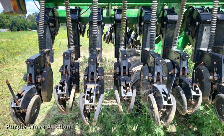 image for item DP5233 Great Plains 3020  grain drill