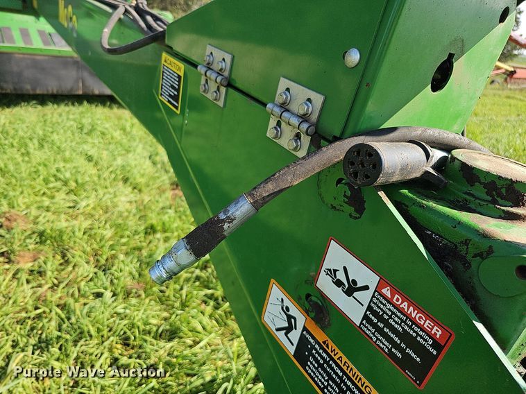 image for item DQ0254 2016 John Deere 956  swather / windrower