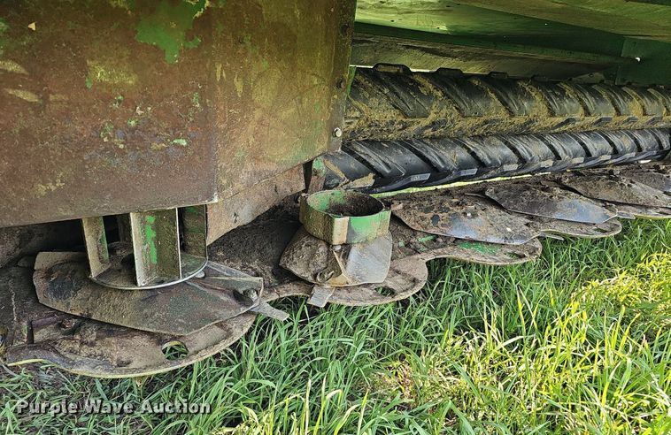 image for item DQ0254 2016 John Deere 956  swather / windrower