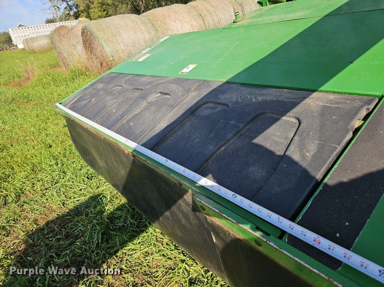 image for item DQ0254 2016 John Deere 956  swather / windrower