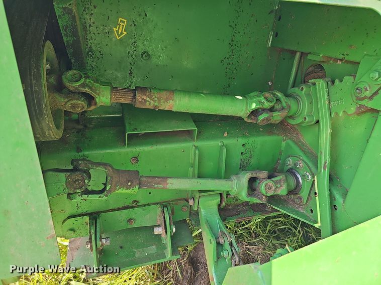 image for item DQ0254 2016 John Deere 956  swather / windrower