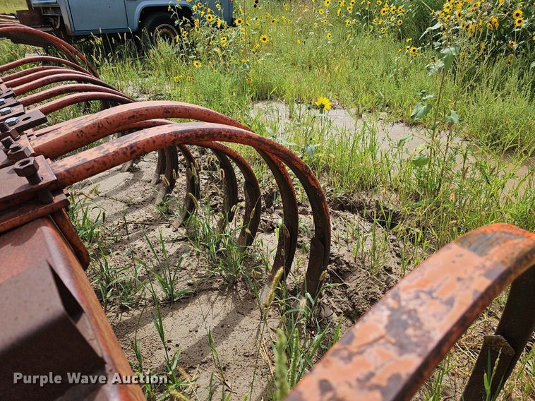 image for item DQ0284 Allis Chalmers 10  chisel