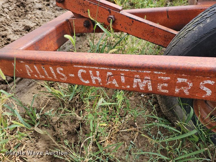 image for item DQ0284 Allis Chalmers 10  chisel