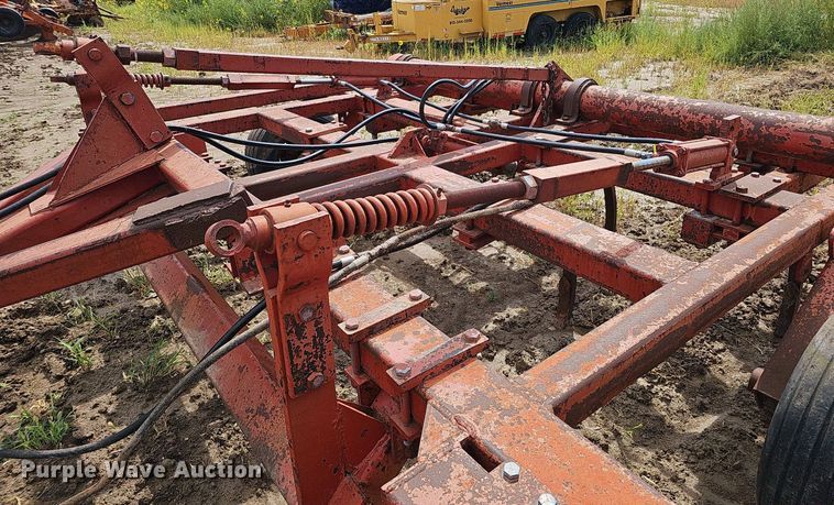 image for item DQ0287 Case IH 6615CC  chisel