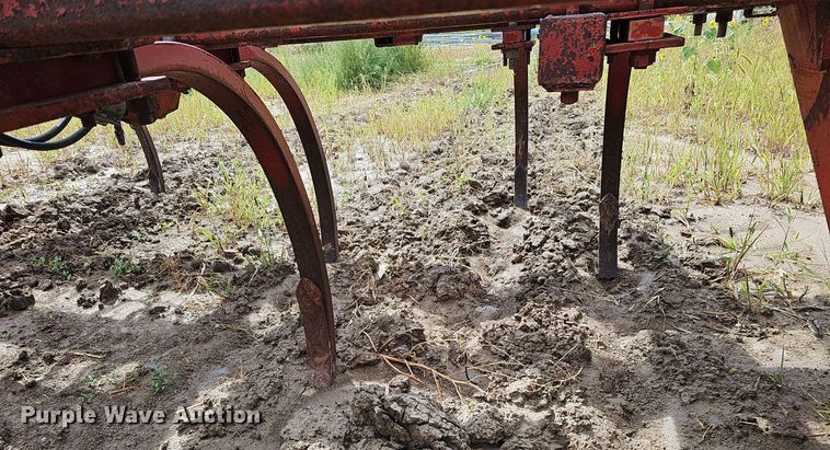 image for item DQ0287 Case IH 6615CC  chisel