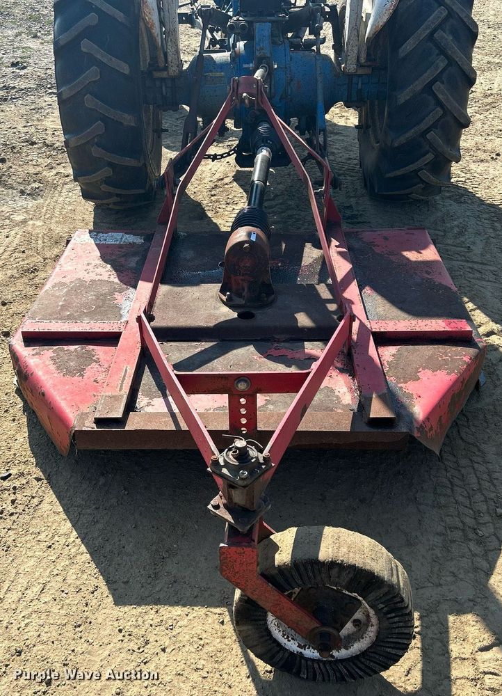 image for item DQ0913 1975 Ford 4100  tractor