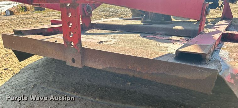 image for item DQ0913 1975 Ford 4100  tractor