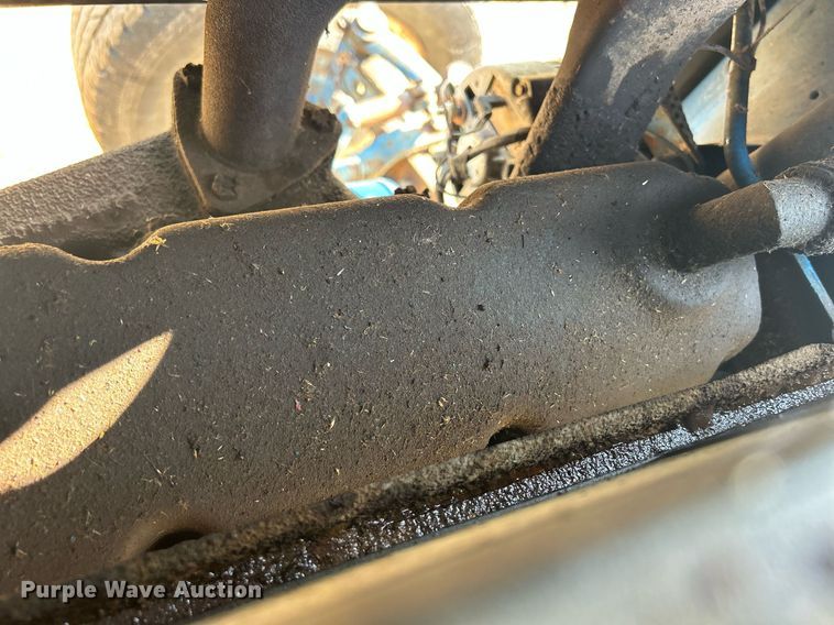 image for item DQ0913 1975 Ford 4100  tractor