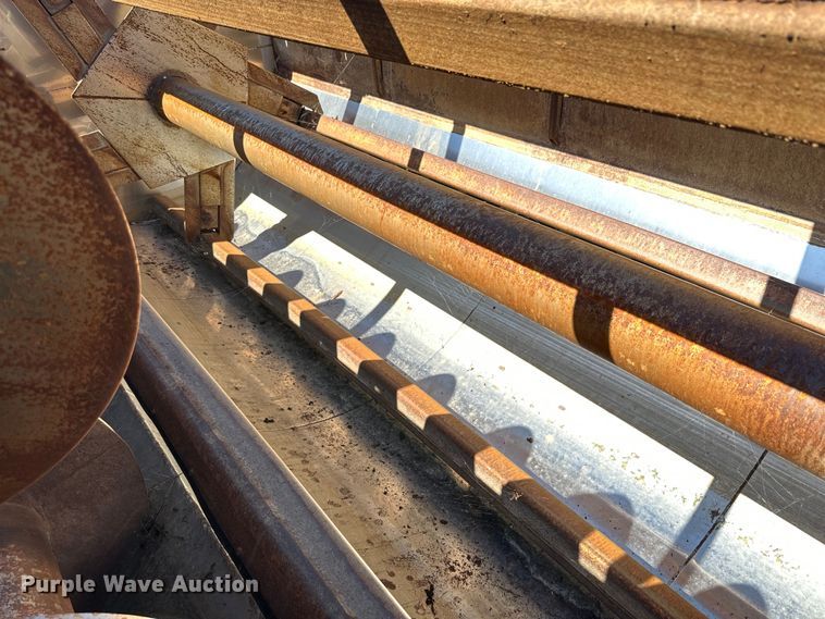 image for item DQ1344 1995 International 4900  feed mixer truck