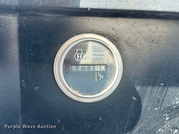 image for item DQ1344 1995 International 4900  feed mixer truck