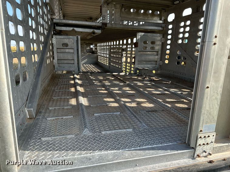 image for item DQ1394 2010 Wilson PSDCL-402  livestock trailer