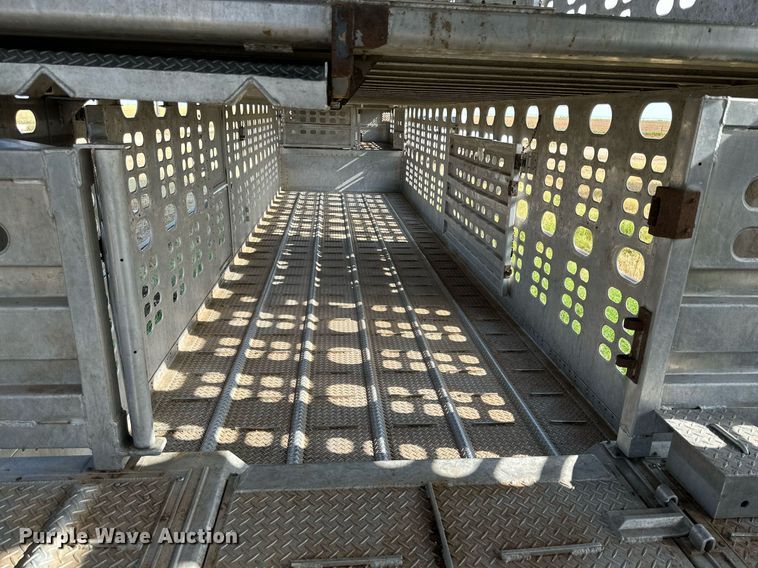 image for item DQ1394 2010 Wilson PSDCL-402  livestock trailer