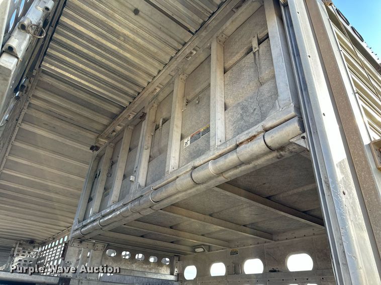 image for item DQ1394 2010 Wilson PSDCL-402  livestock trailer