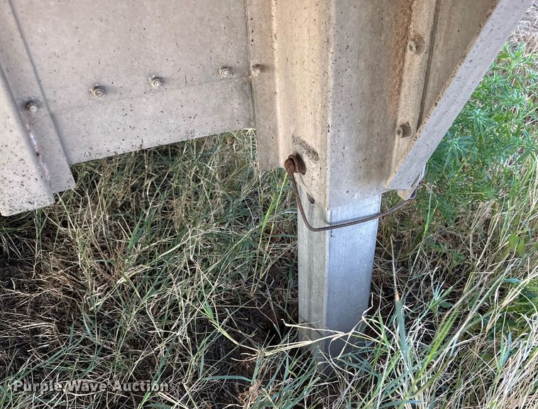 image for item DQ1394 2010 Wilson PSDCL-402  livestock trailer