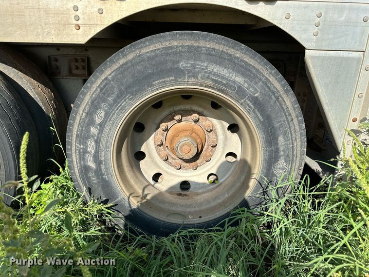 image for item DQ1394 2010 Wilson PSDCL-402  livestock trailer