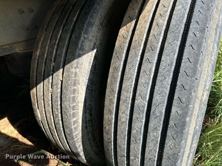 image for item DQ1394 2010 Wilson PSDCL-402  livestock trailer