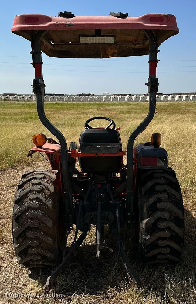 image for item DQ1397 Kubota  MFWD tractor