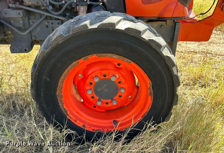 image for item DQ1397 Kubota  MFWD tractor