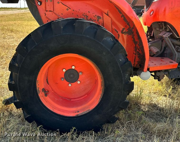 image for item DQ1397 Kubota  MFWD tractor