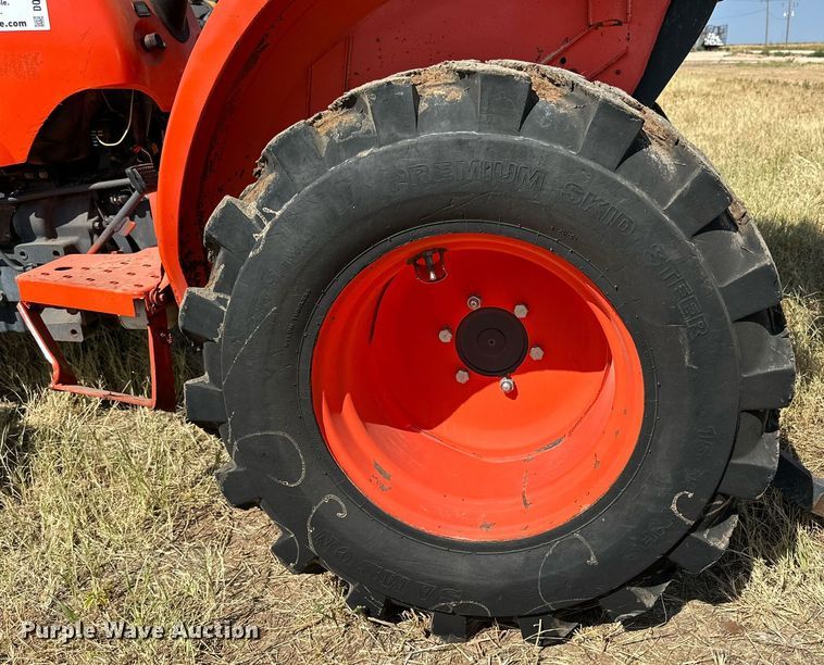 image for item DQ1397 Kubota  MFWD tractor