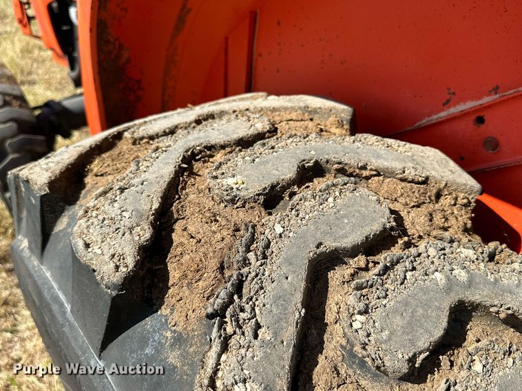 image for item DQ1397 Kubota  MFWD tractor