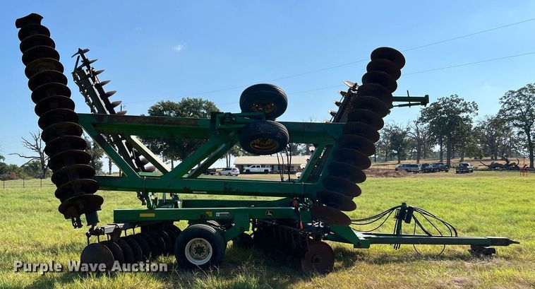 image for item DQ2149 John Deere 650  disk