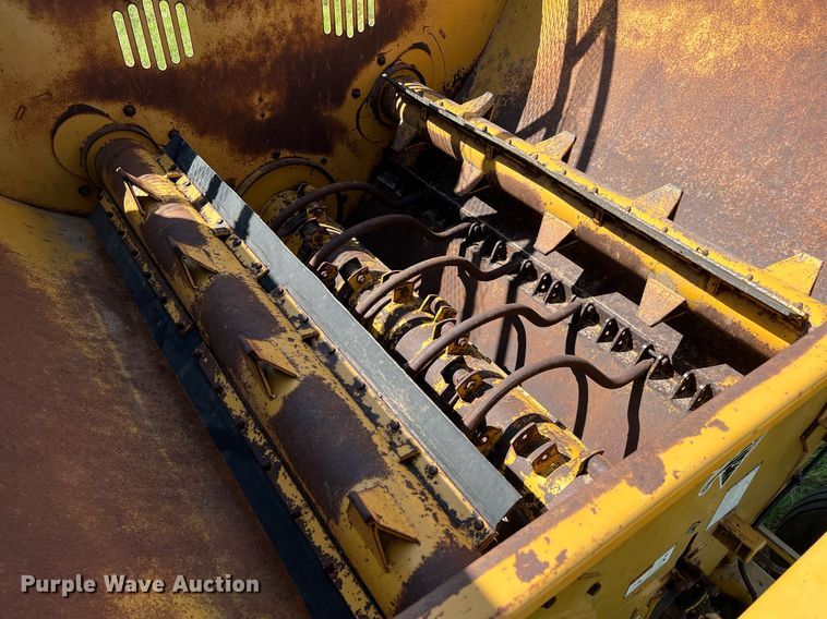 image for item DQ2151 2010 Vermeer BP7000  bale processor